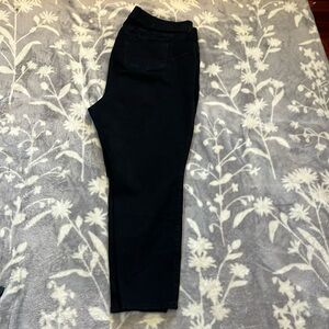 NWOT Torrid Bombshell Skinny Jeans - black  “feel the fit” Sz Torrid 26R